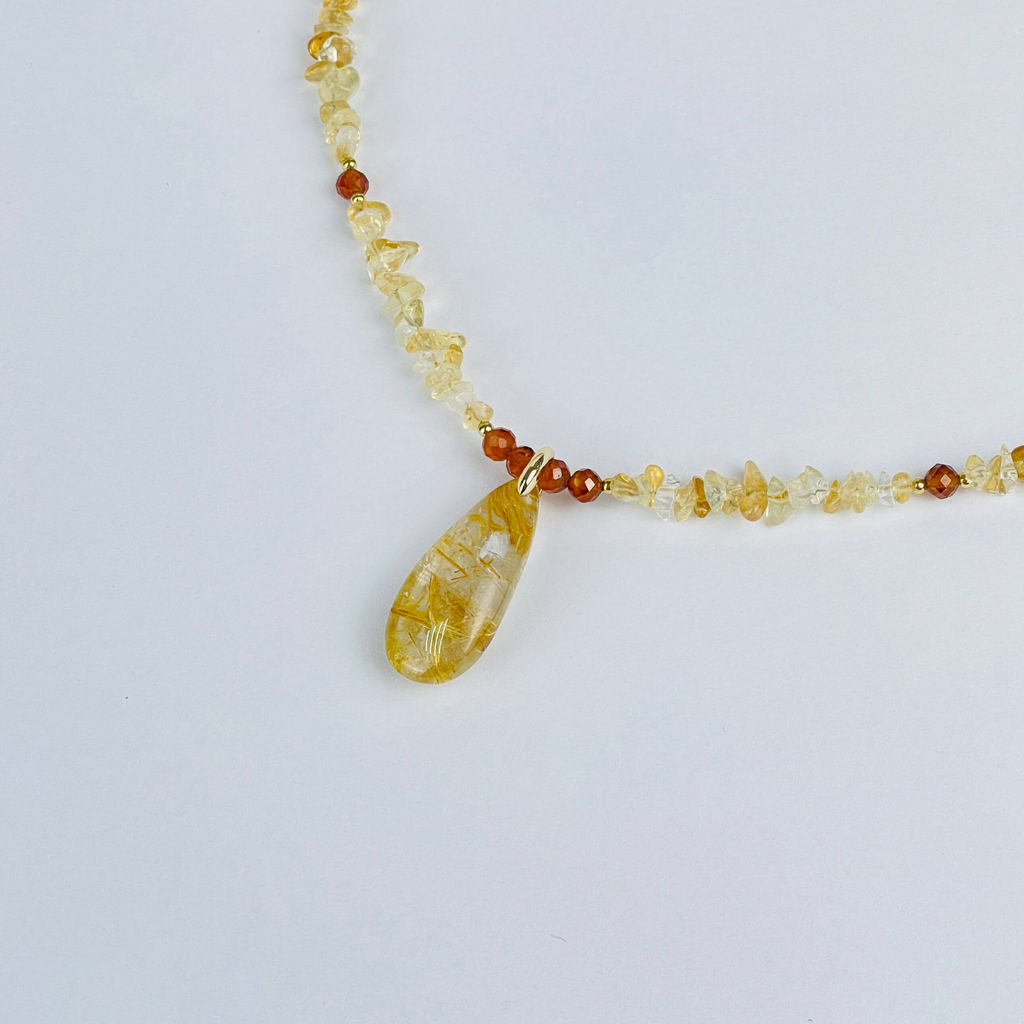 Колье из Цитрина и Граната "Спессартин" с кулоном из Рутилового кварца