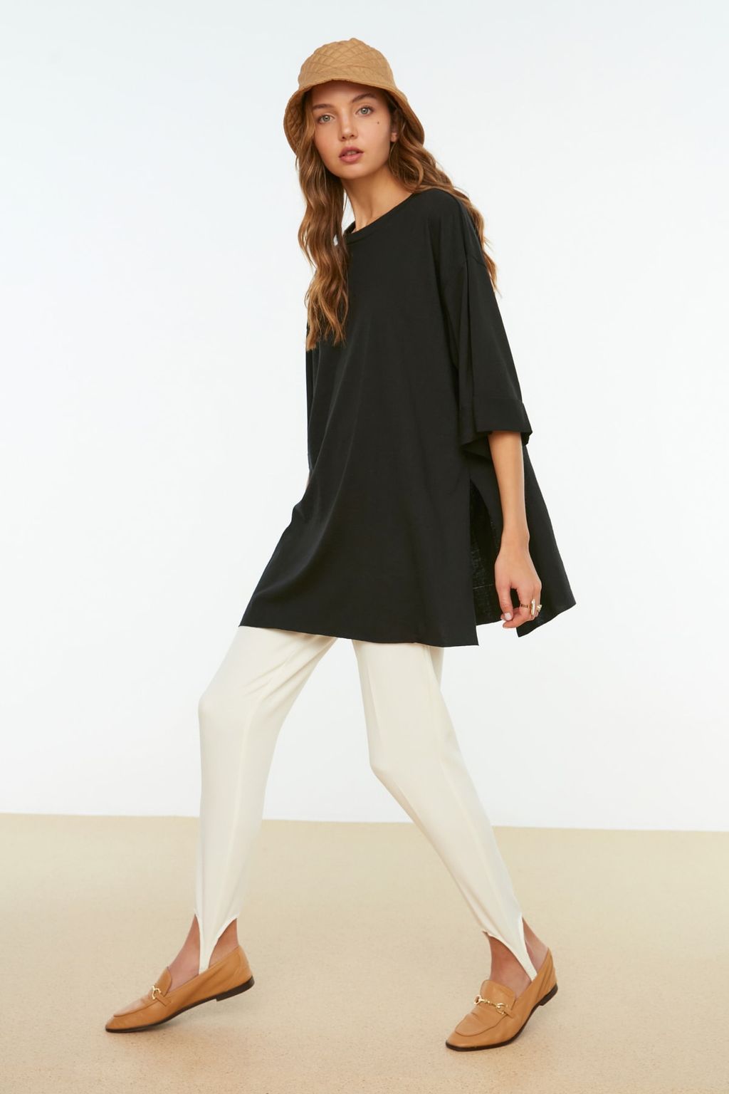 Siyah Duble Kol Genis Kesim Asimetrik Boyfriend Orme T-Shirt TWOSS20TS0828