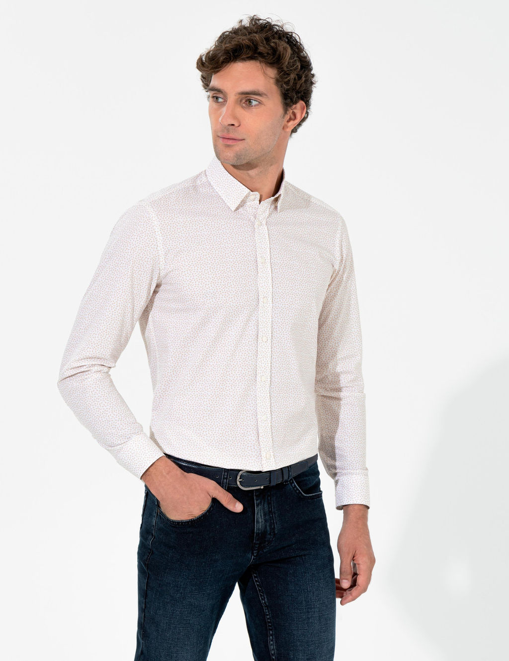 Бежевая приталенная рубашка с длинным рукавом - Cacharel фото 2