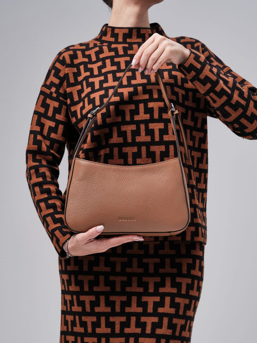 Сумка кожаная на плечо Deboro 31046 светлый орех