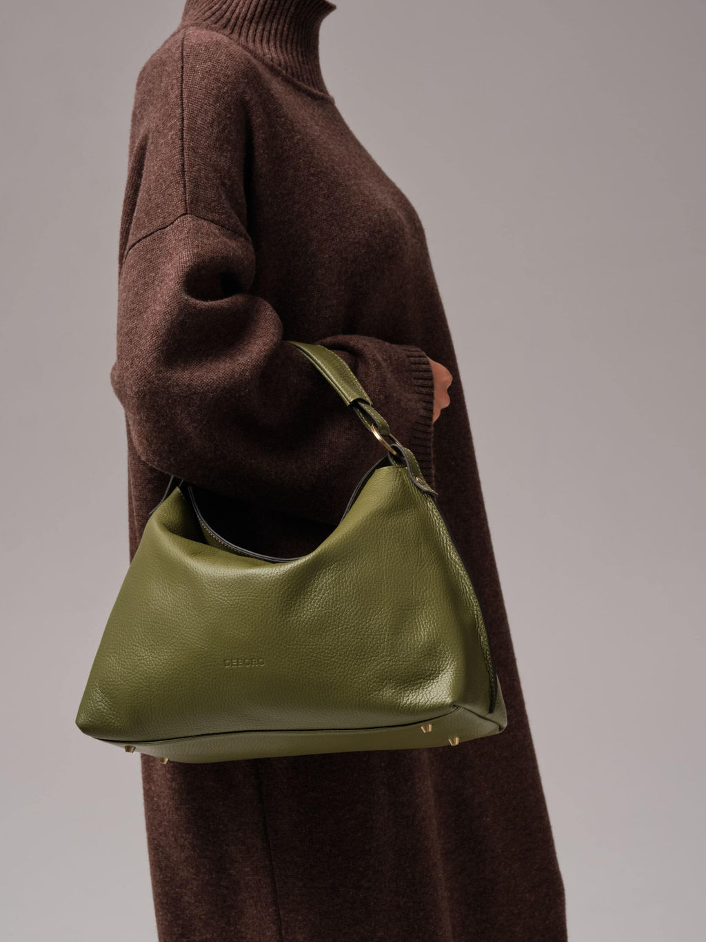 Кожаная сумка хобо Deboro 30900 зеленая водоросль