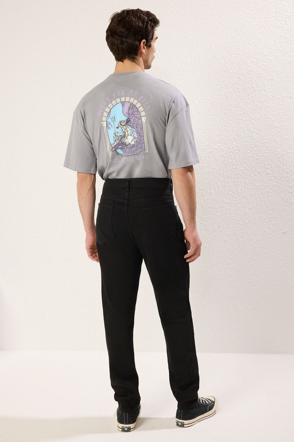 Siyah Smoke Essential Fit Jeans Kot Pantolon TMNAW23JE00104