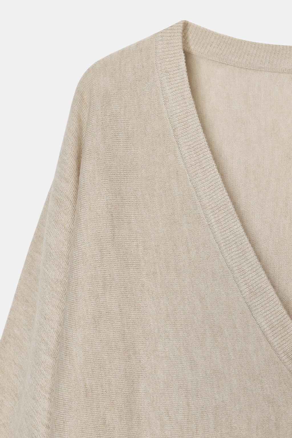 JERSEY CON LANA ESCOTE PICO / Arena / Vigor? - Zara фото 6