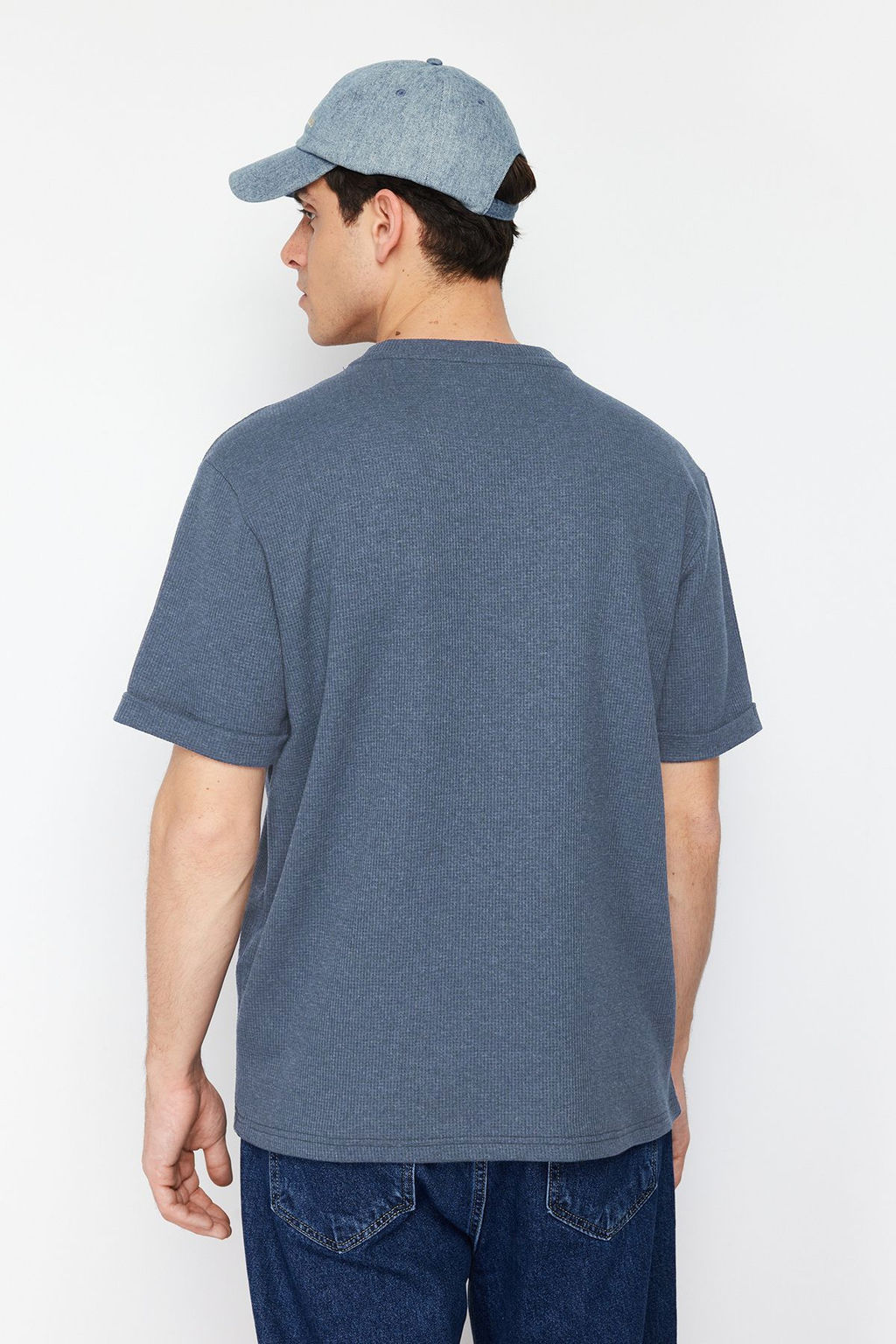 TRENDYOL MAN Siyah Oversize/Genis Kesim K?sa Kol Cepli Etiket Detayl? T-Shirt TMNSS23TS00077 - Trendyolmilla фото 57
