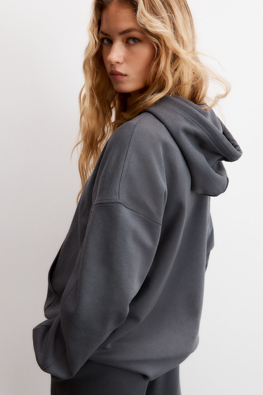 Sudadera oversize con capucha - H&m фото 5