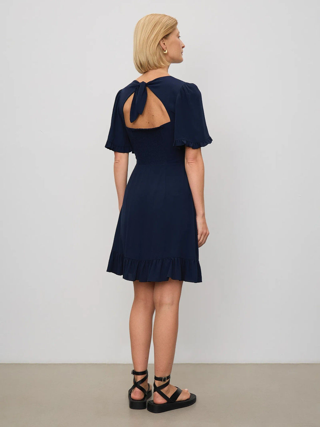 ЕМКА / Однотонное платье - Emka фото 4