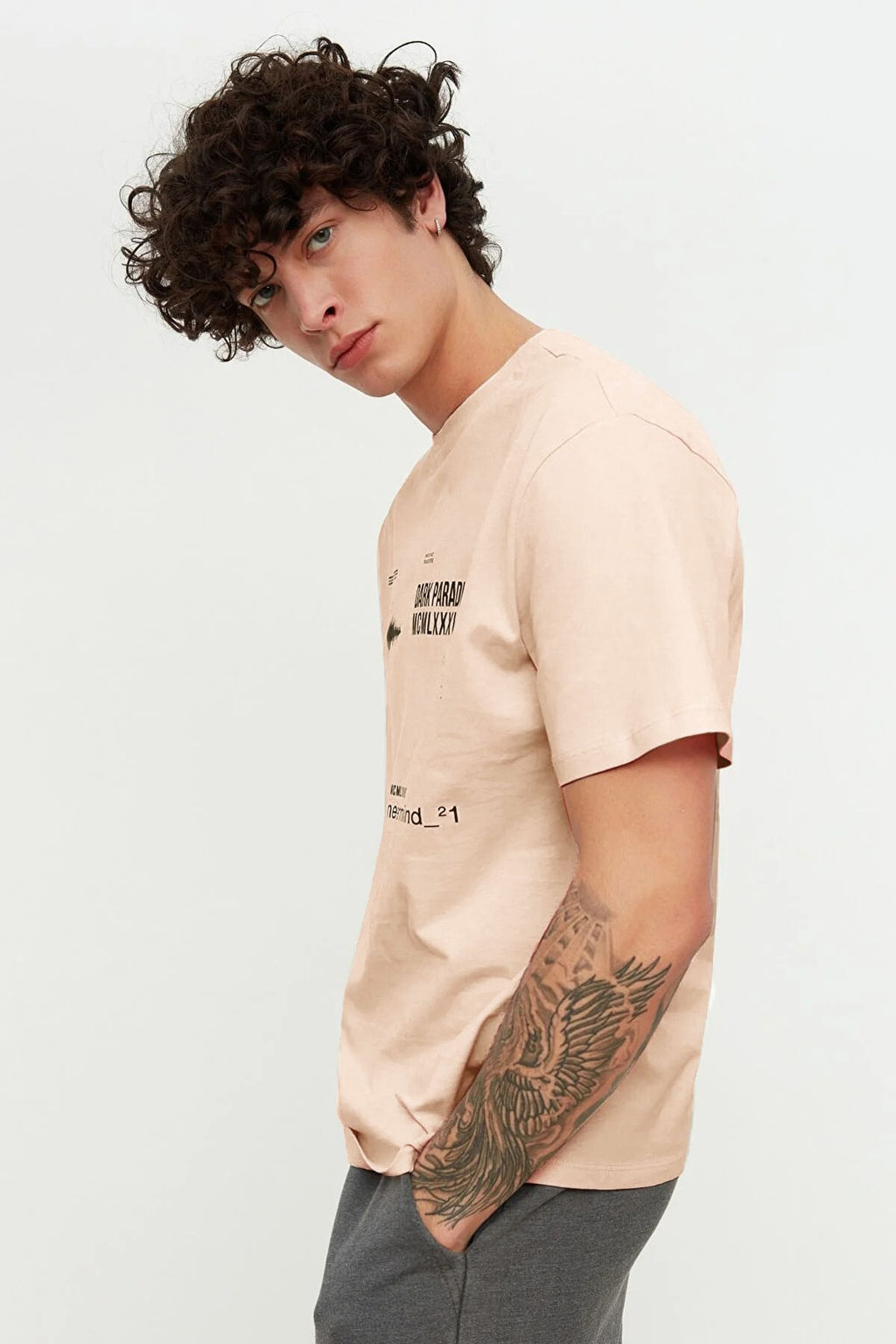 TRENDYOL MAN Beyaz Oversize/Genis Kesim Yaz? Bask?l? %100 Pamuk T-Shirt TMNSS20TS1097 - Trendyolmilla фото 4