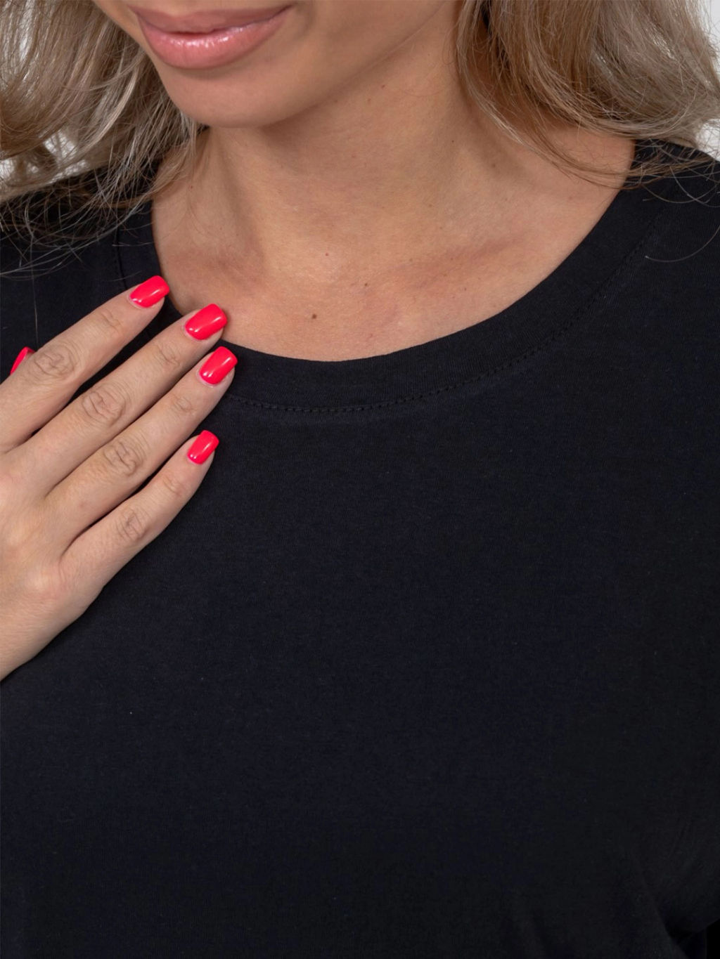 Футболка женская, цвет черный