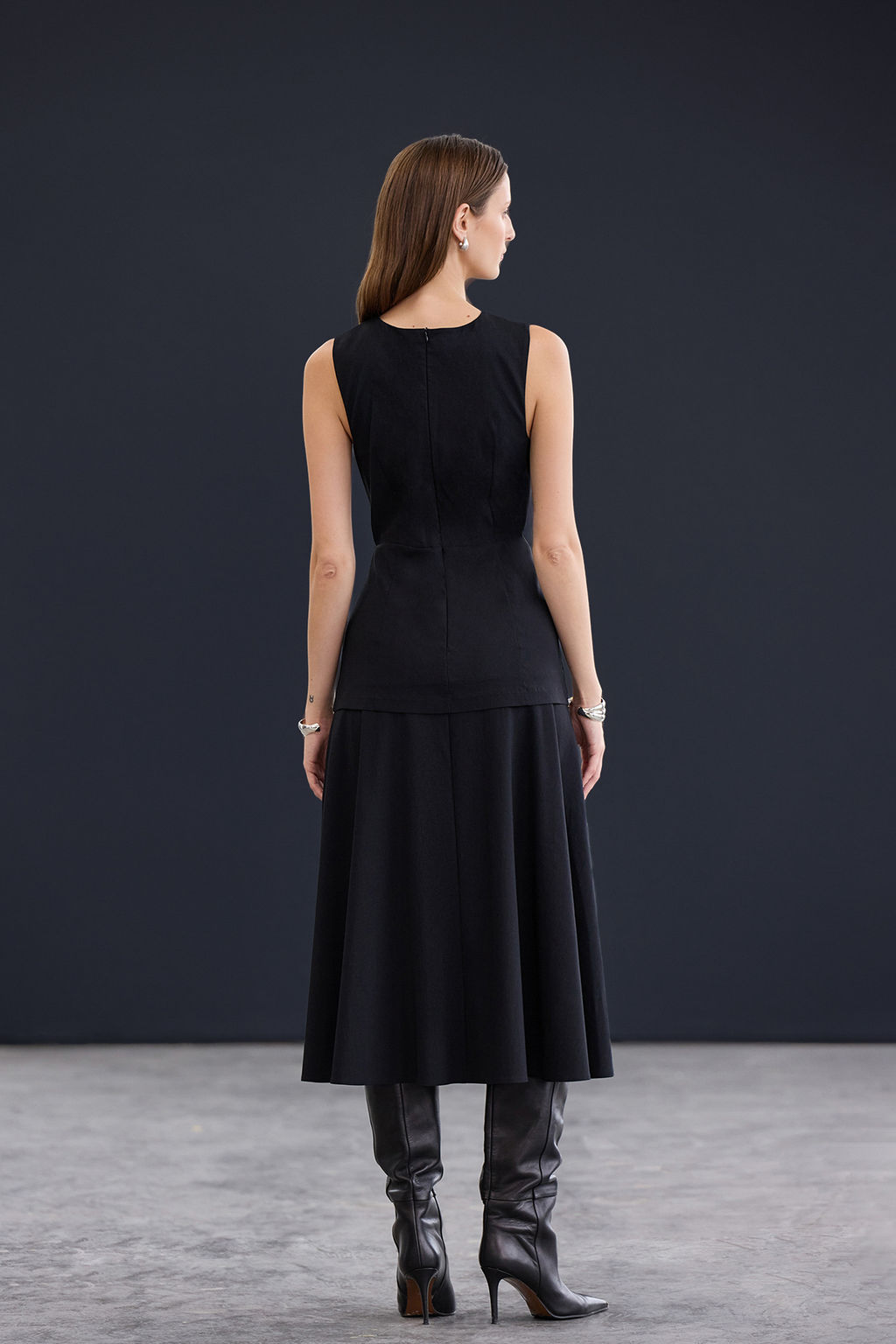 Trendyol Studio Siyah Midi Esnek Dokuma Elbise TWOAW26EL00307 - Trendyolmilla фото 7