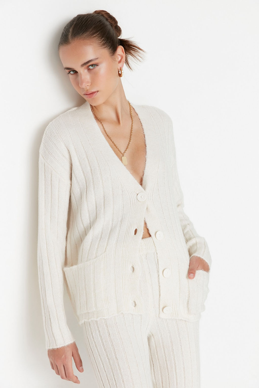 Ekru Genis Kal?p Yumusak Dokulu Triko Alt-Ust Tak?m TWOAW22AU0128