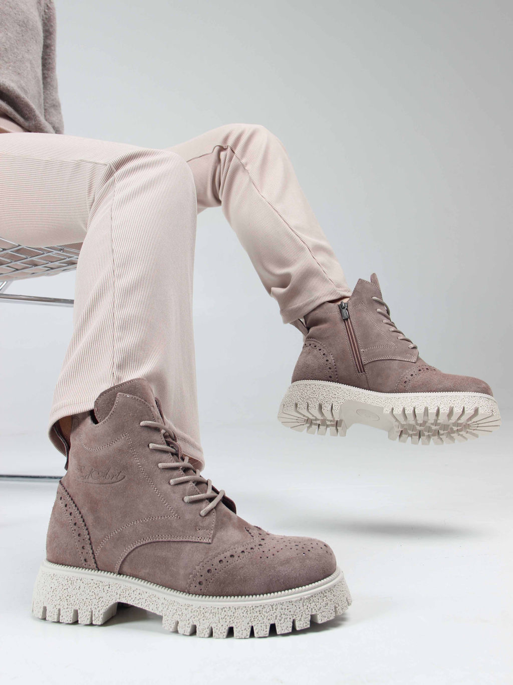 Ботинки 338.1541be. капучино замша/Байка