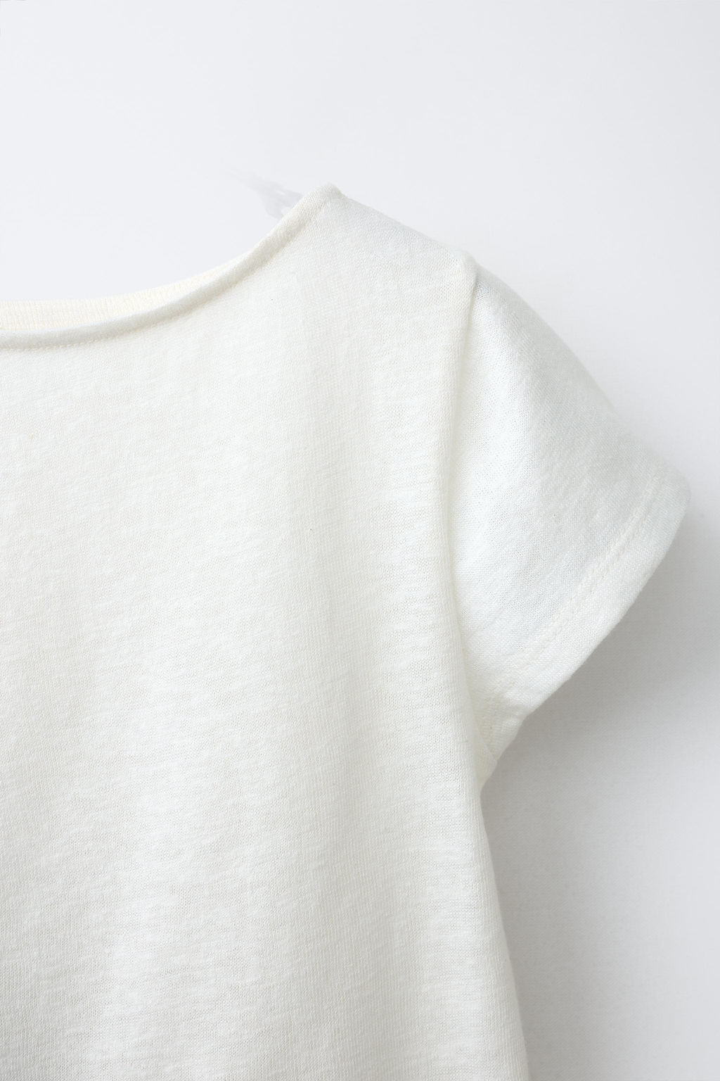 CAMISETA CUT OUT FLOR / Crudo - Zara фото 4