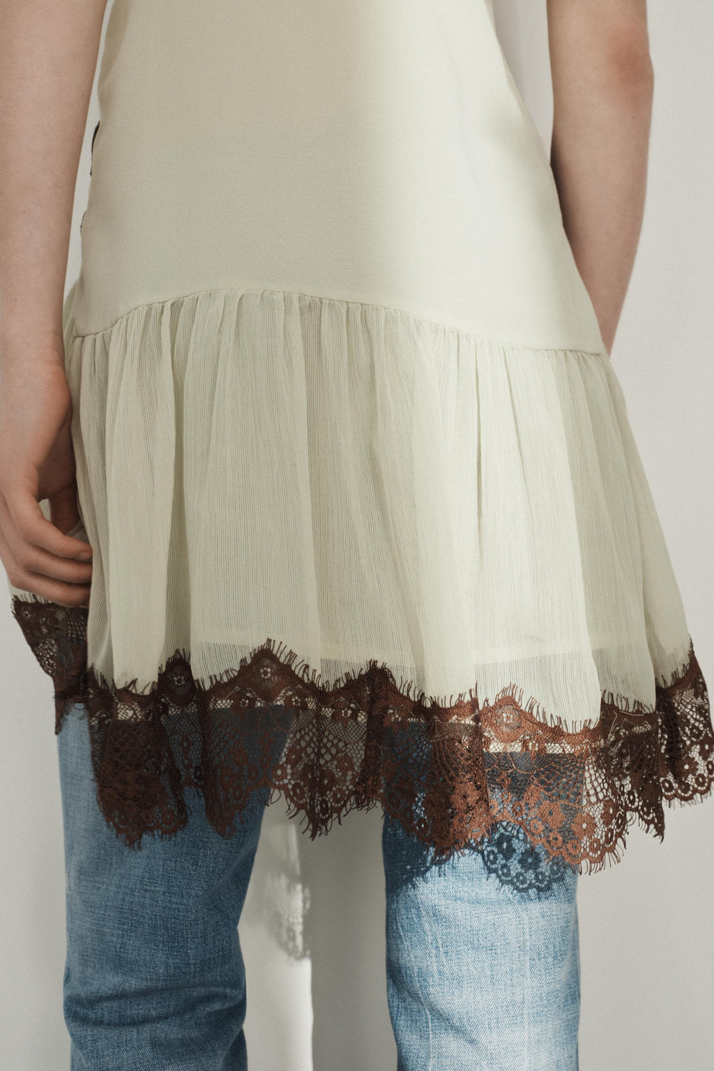 VESTIDO CORTO COMBINADO ENCAJE / Marr?n / Verde - Zara фото 4