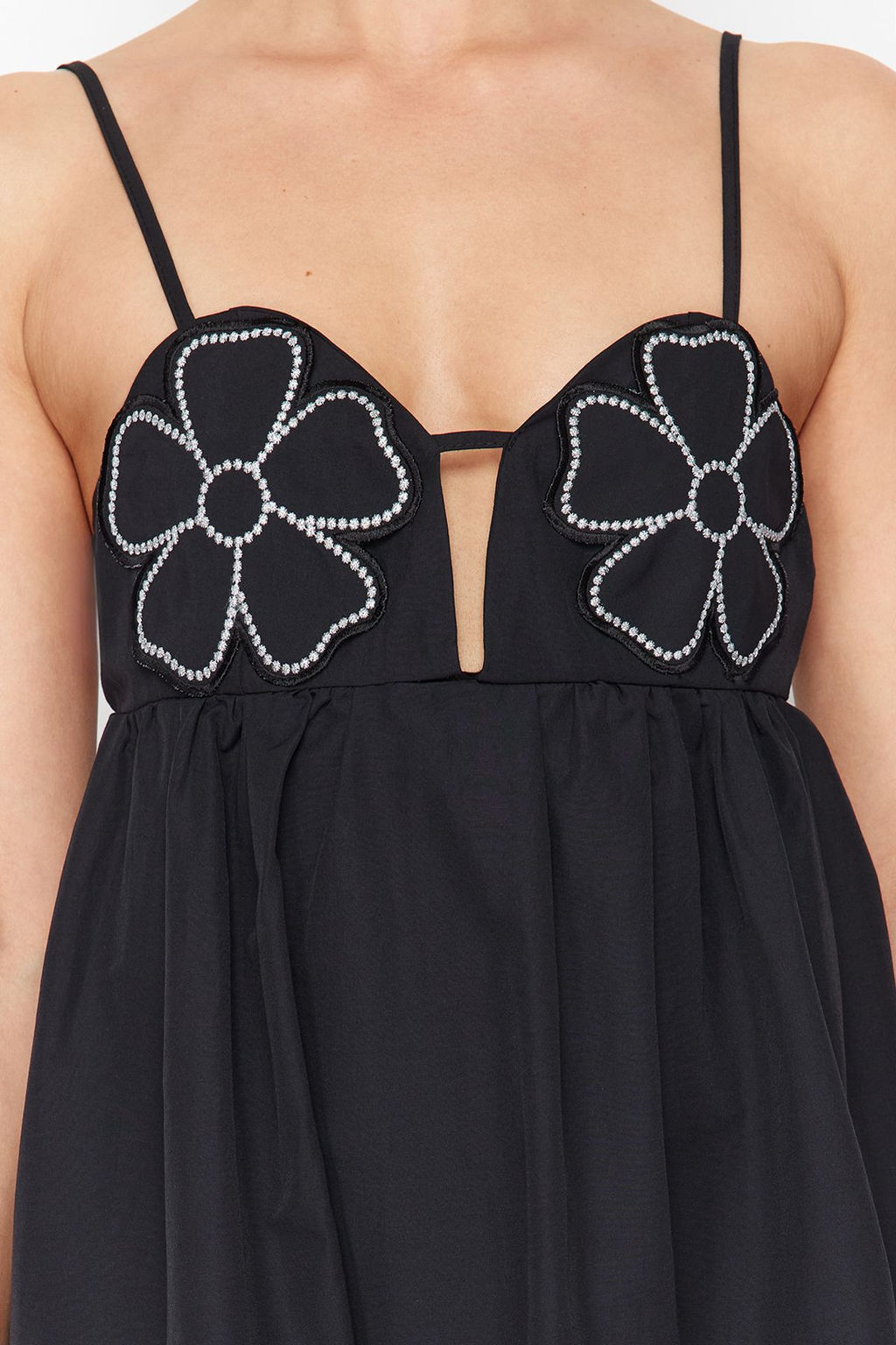 Siyah A-Kesim Cicek Nak?s Detayl? Dokuma K?sa S?k Abiye Elbise TPRSS24EL00197 - Trendyolmilla фото 5