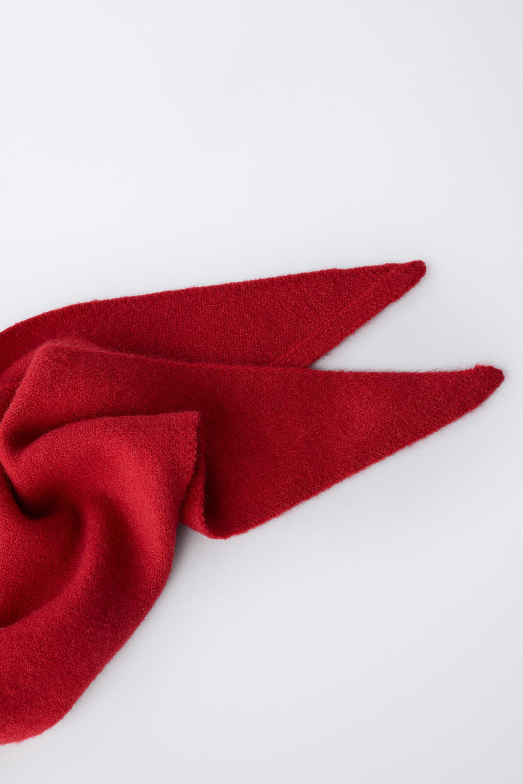 FINE KNIT TRIANGULAR SCARF - Zara фото 3