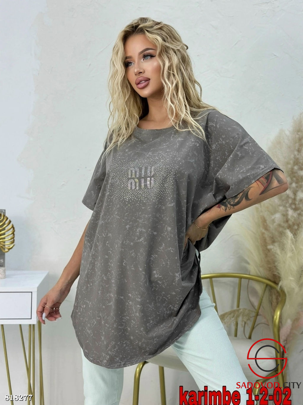 Футболка женская со стразами