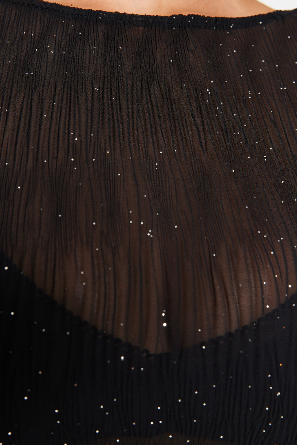 Trendyolmilla Siyah Par?lt?l? S?rt Detayl? Bluz TPRAW24BZ00004  фото 5