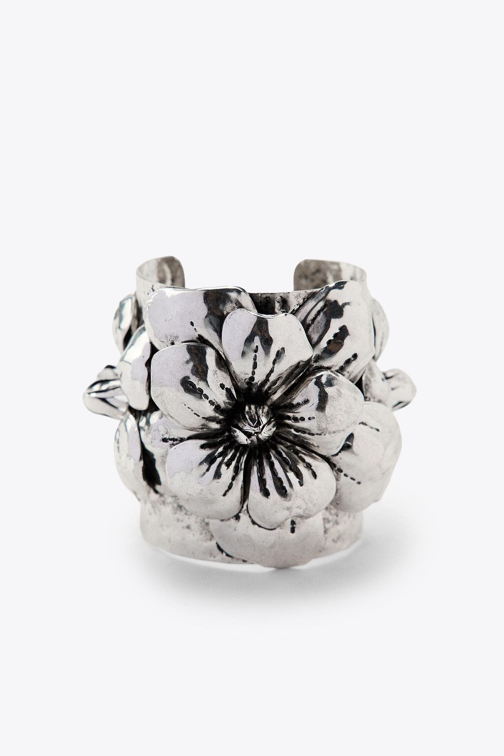 FLOWER BANGLE BRACELET