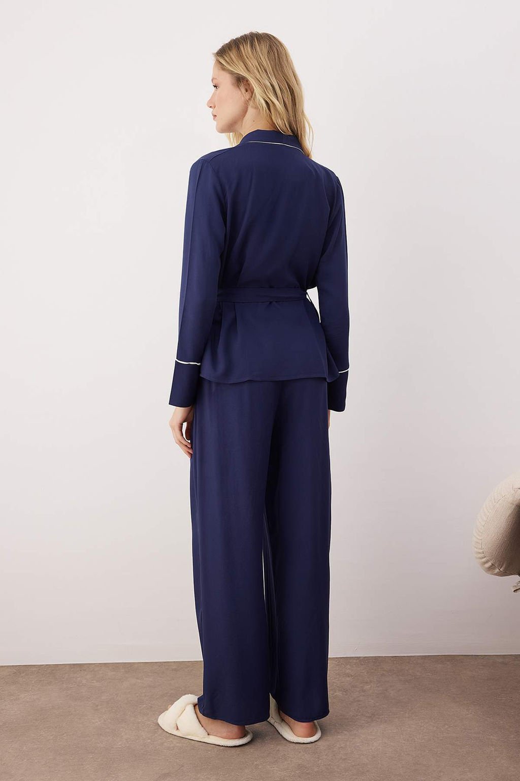 Trendyolmilla Bej Kusakl? Biye Detayl? Kruvaze Viskon Hamile Dokuma Pijama Tak?m? THMAW22PT1109  фото 56