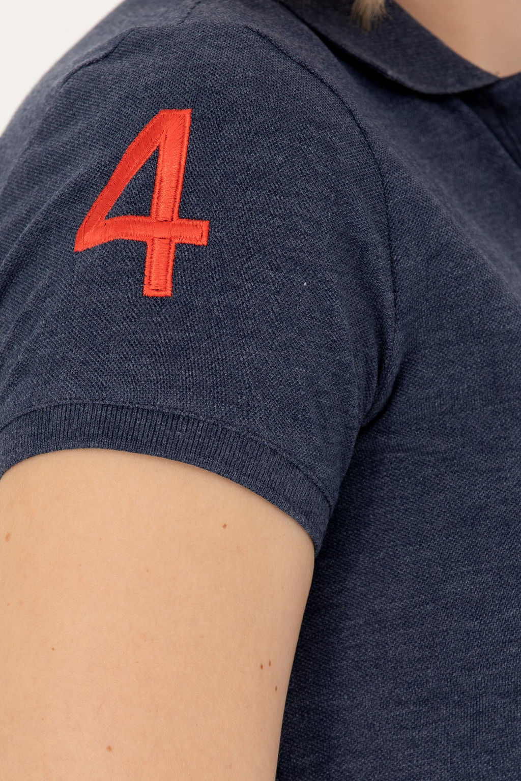 Женская темно-синяя базовая футболка с воротником-поло Неожиданная скидка в корзине - U.s. polo assn фото 14