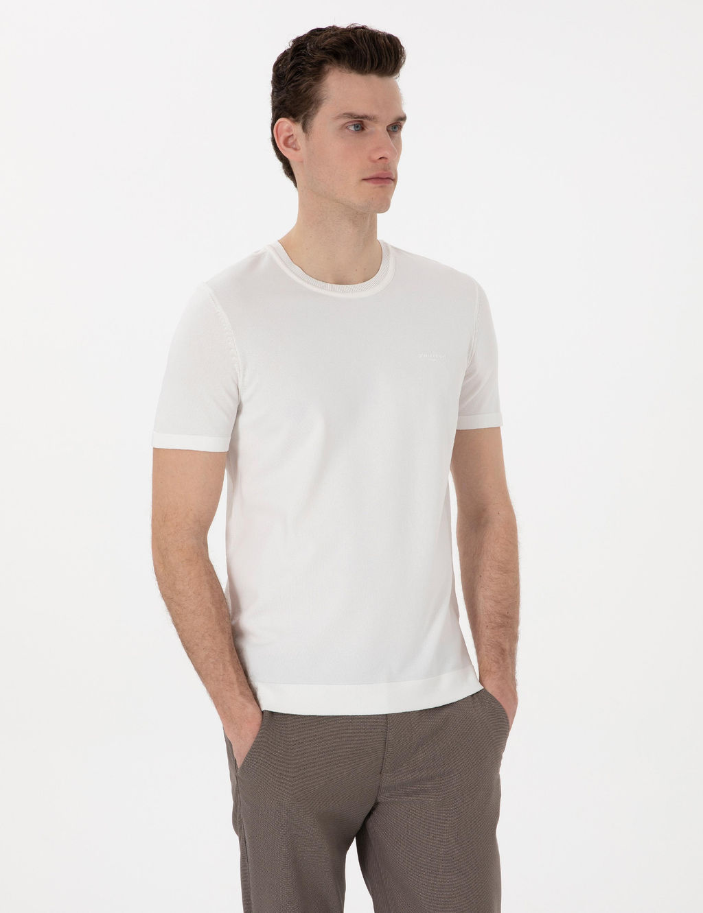 Ekru Slim Fit Bisiklet Yaka Triko Ti__rt