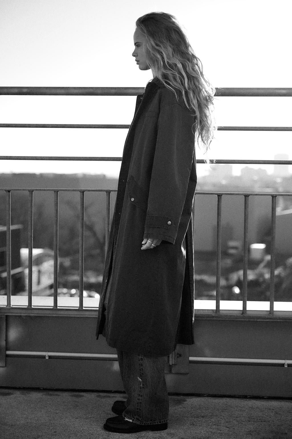 WAXED TRENCH COAT WITH CORDUROY COLLAR - Zara фото 3