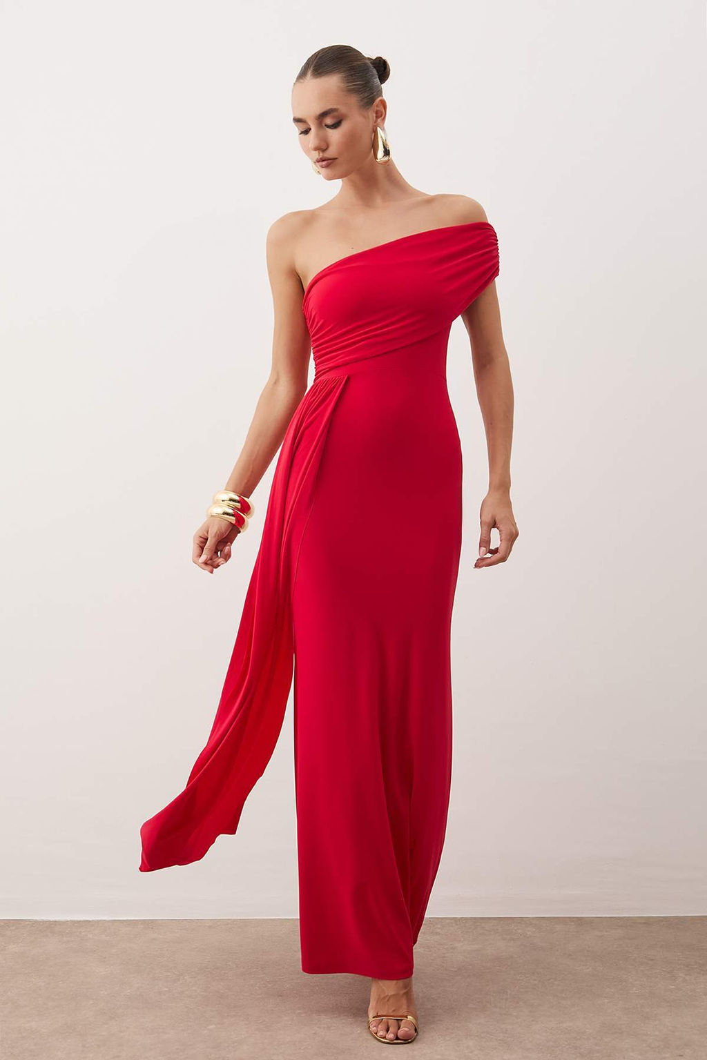 TRENDYOLMILLA Siyah Vucuda Oturan Asimetrik Yaka Bel Detayl? Dokuma Uzun S?k Abiye Elbise TPRSS24AE00225  фото 5