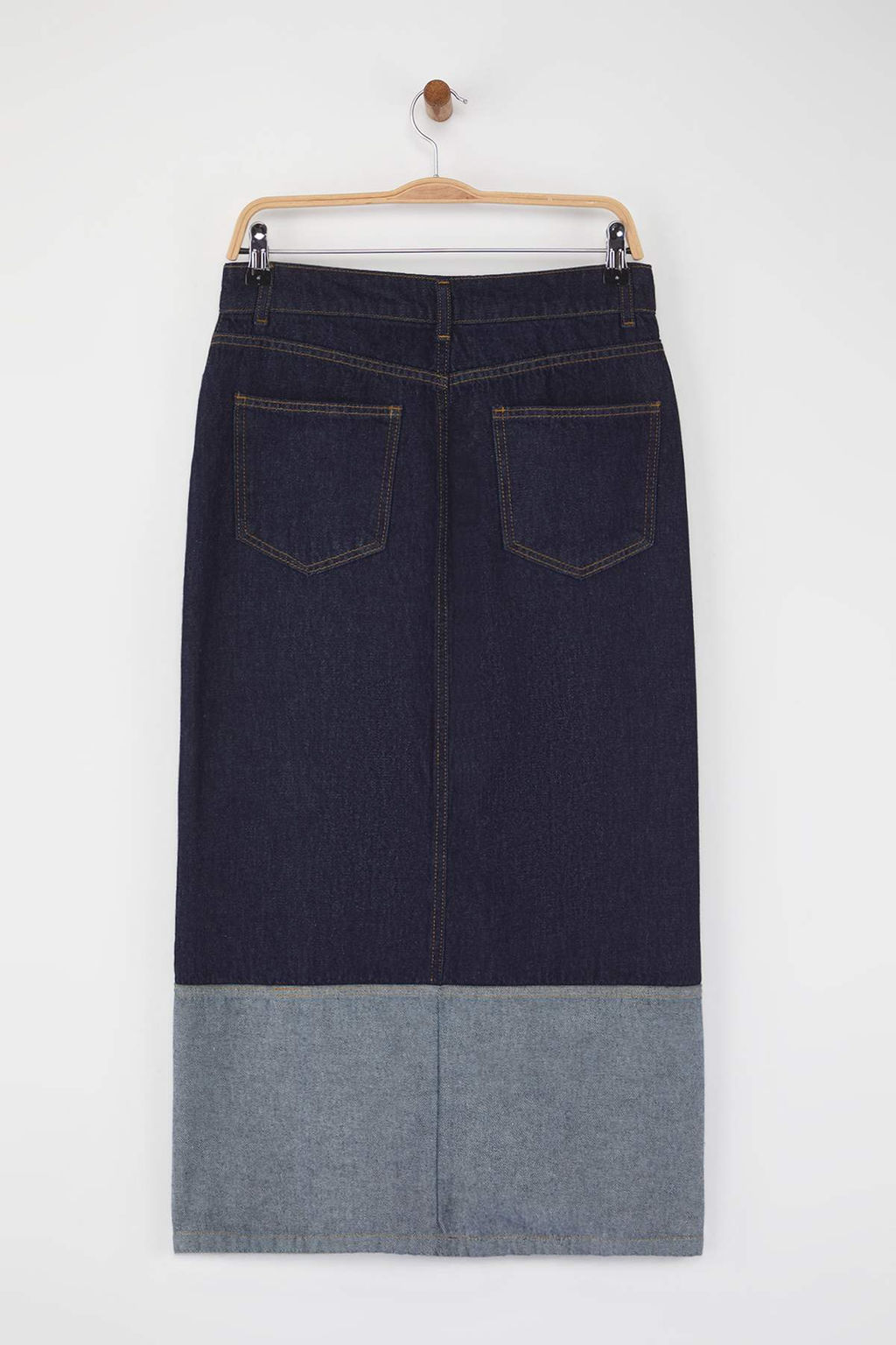 Limited Edition Koyu Mavi Asimetrik Kapama Midi Denim Etek TWOAW26ET00063