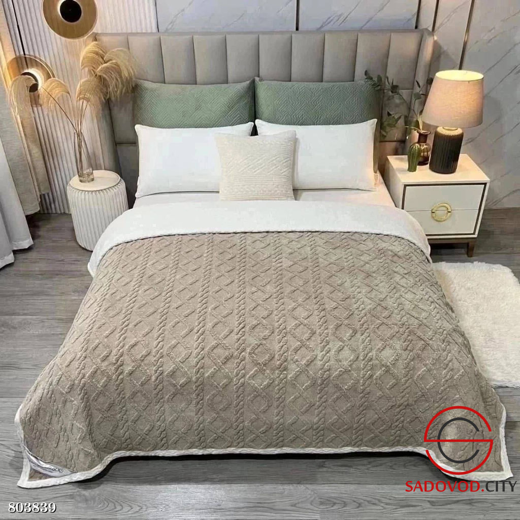 Теплые пледы 3/1 из овечьей шерсти