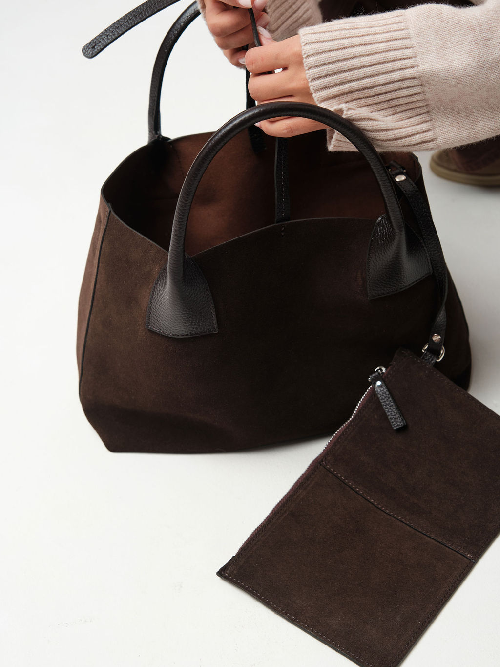 Замшевая сумка Iris DBR 31372 черный каштан  фото 13