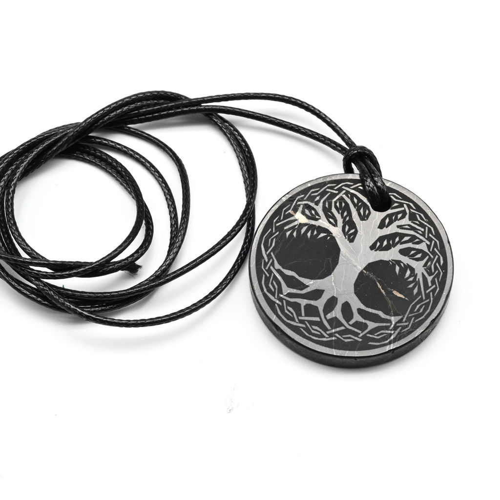 Кулон из шунгита круг "Дерево жизни" 30мм, полированный