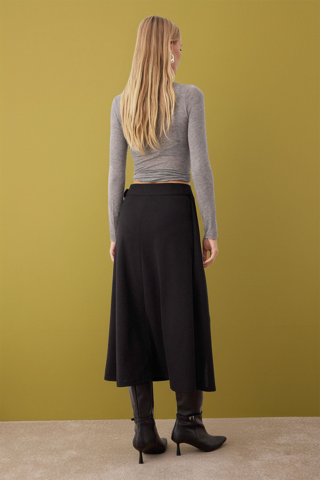 Siyah Kemer Detayl? Skater Esnek Krep Orme Etek TWOAW26ET00116 - Trendyolmilla фото 4