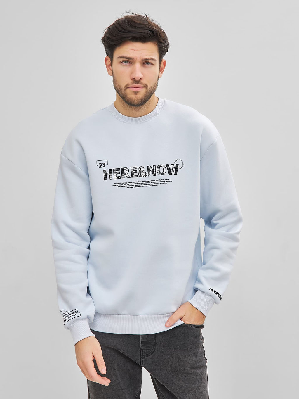 Теплый свитшот голубого цвета с текстовыми принтами св.голубой +печать 121801