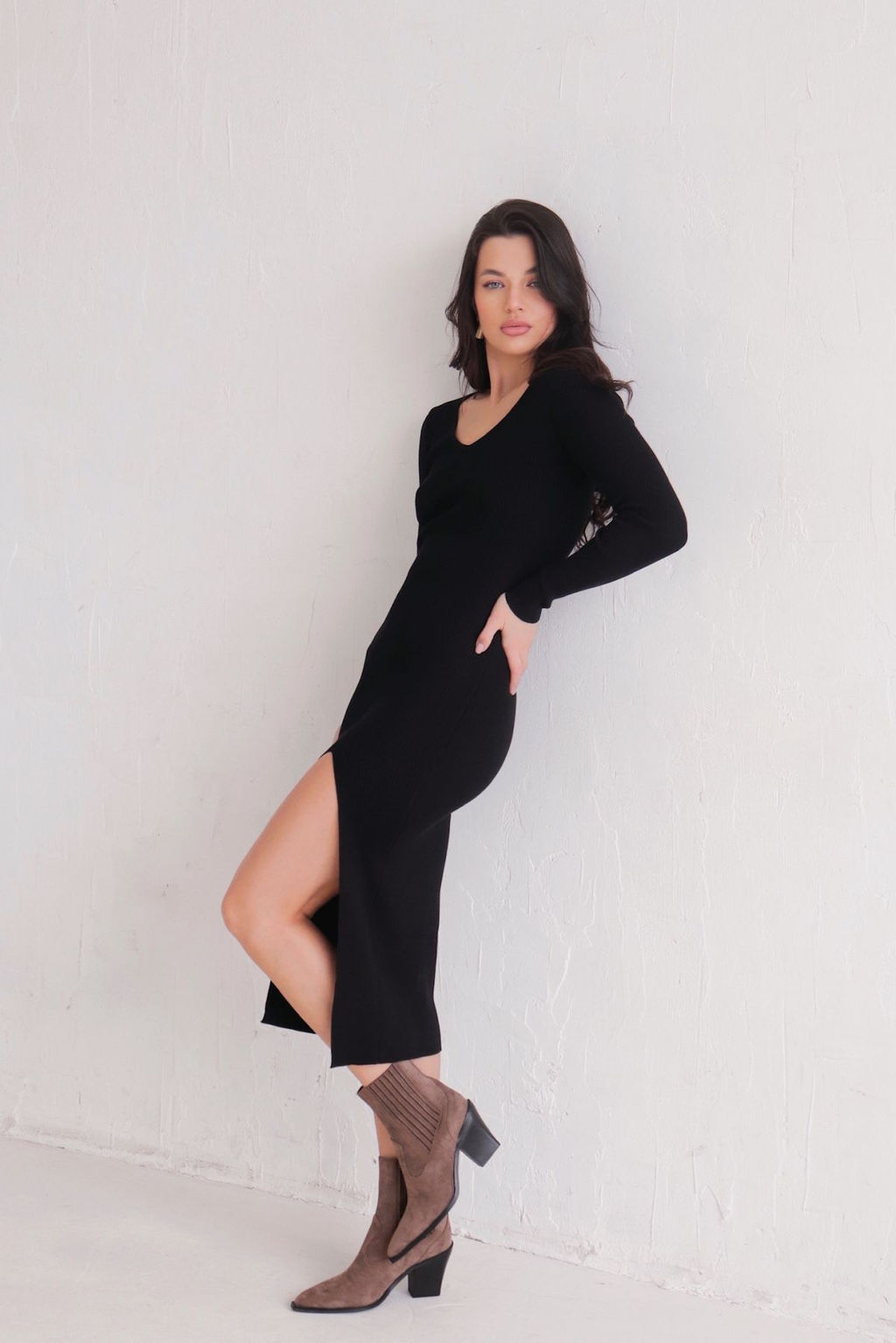 Платье вязаное чёрное с разрезом - Martichelli фото 3