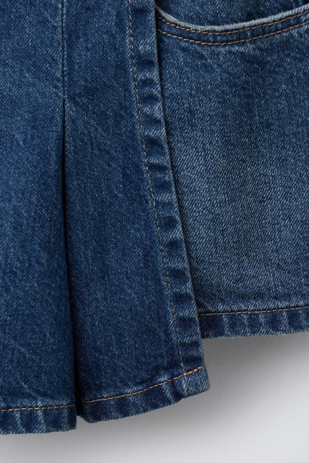 PLEATED DENIM BERMUDA SKIRT - Zara фото 4