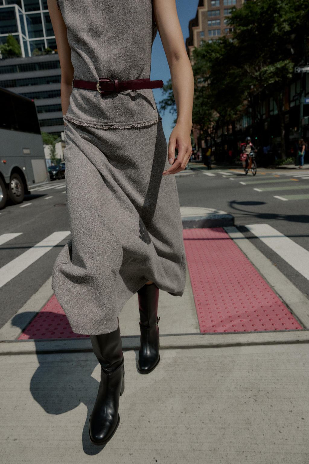 BELTED STRUCTURE MIDI DRESS - Zara фото 4