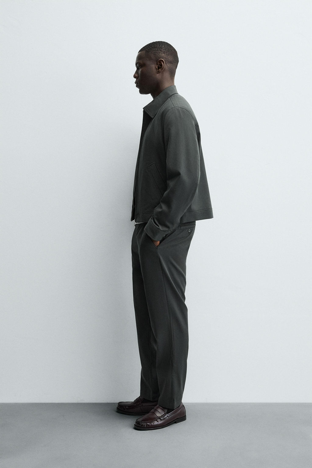 REGULAR FIT JOGGER WAIST TROUSERS