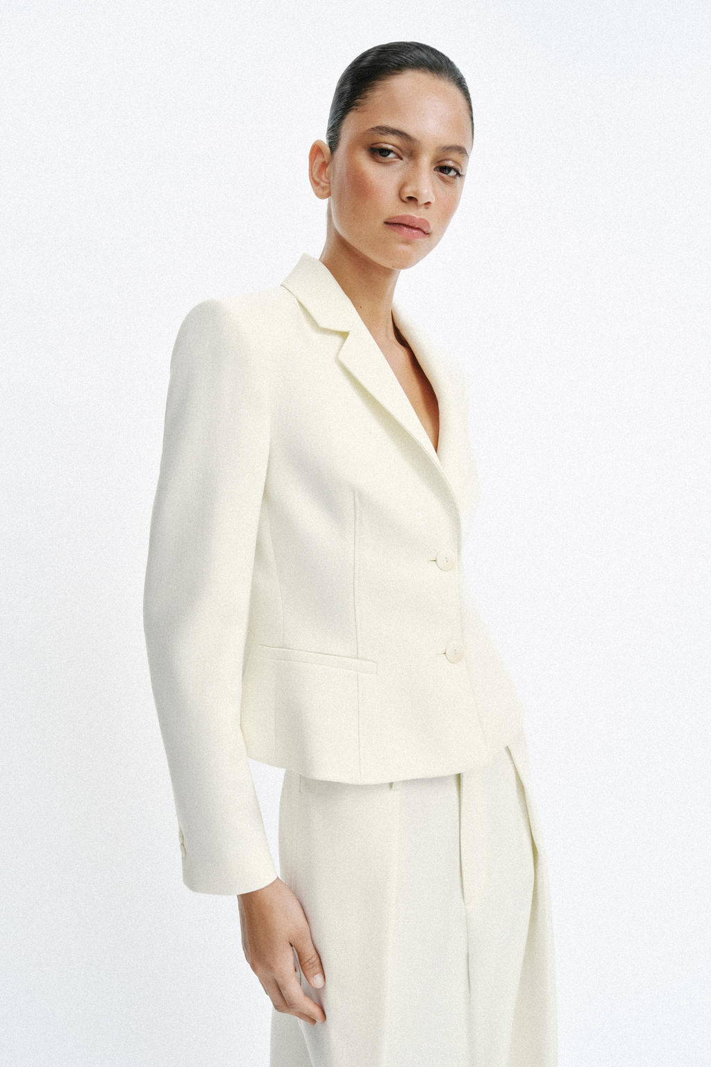 BLAZER ENTALLADA HOMBRERAS / Crudo - Zara фото 2