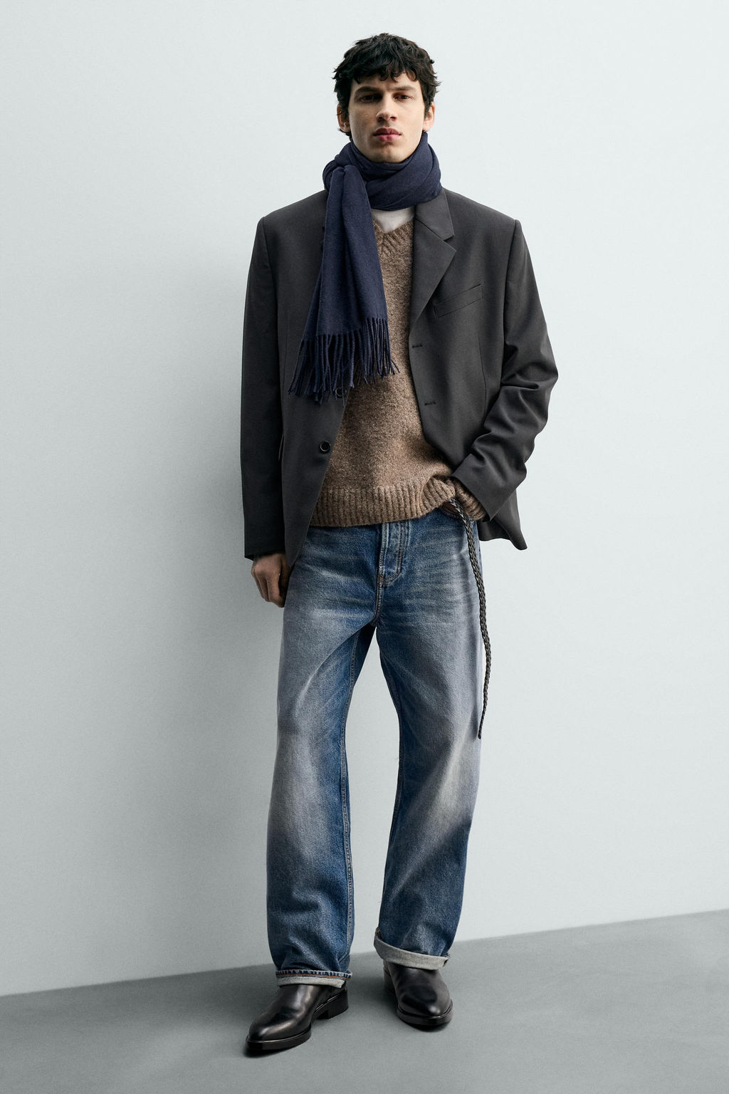 LEATHER POINTED BOOTS