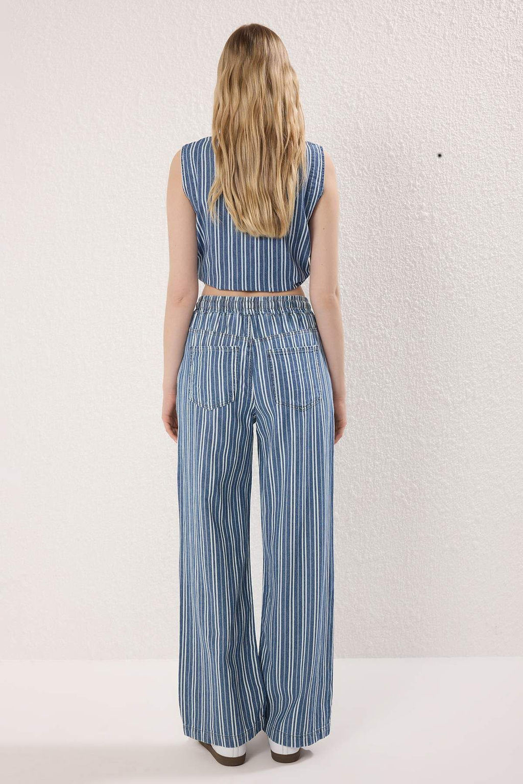 Mavi Yuksek Bel Jeans TWOSS25JE00299 - Trendyolmilla фото 4