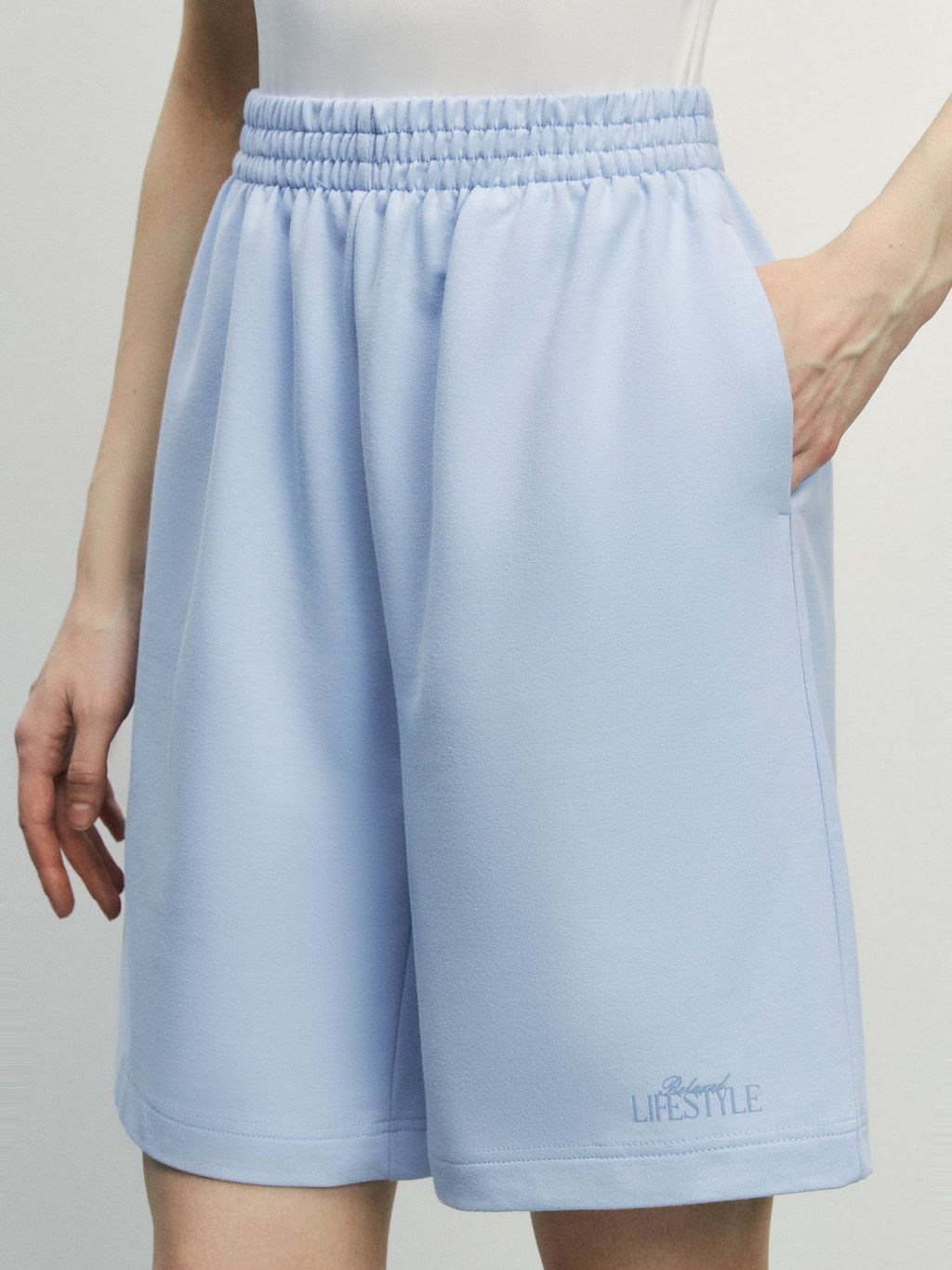 Трикотажные шорты с эластичным поясом / Zarina  фото 5