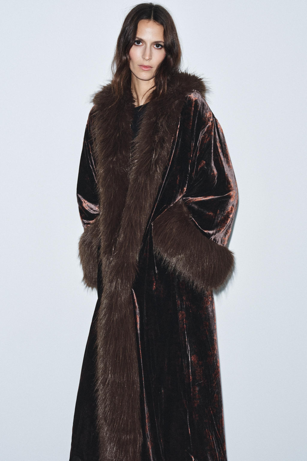 VELVET PRINTED FAUX FUR COAT - Zara фото 2