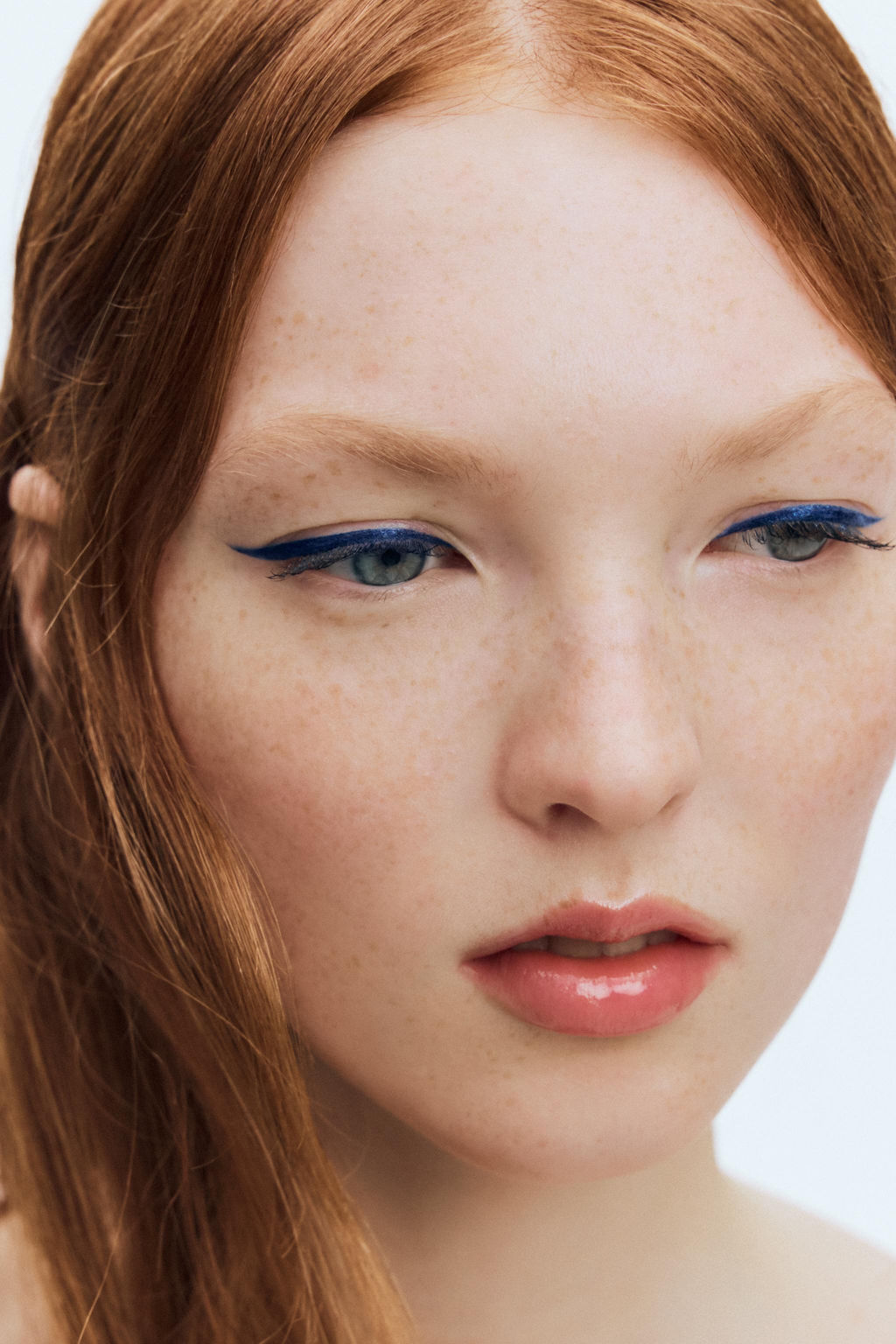 LIQUID EYELINER DARKEST BLUE - Zara фото 2