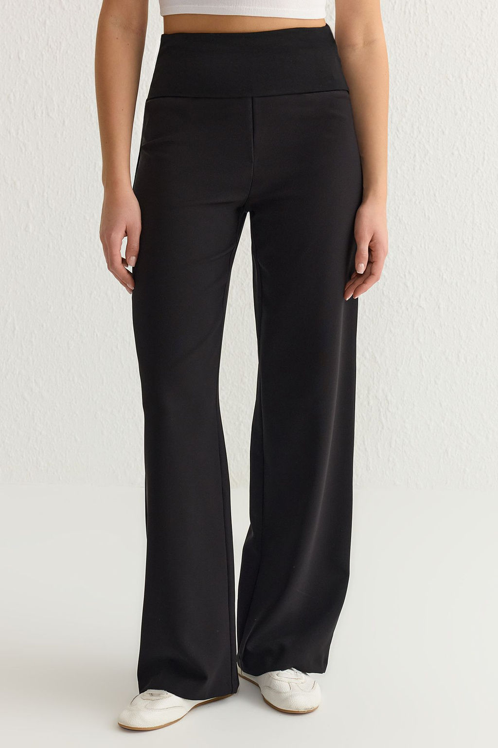 TRENDYOLMILLA Siyah Beli Esnek Lastikli Wide Leg/Genis Paca Dokuma Pantolon TWOSS25PL00019 фото 4