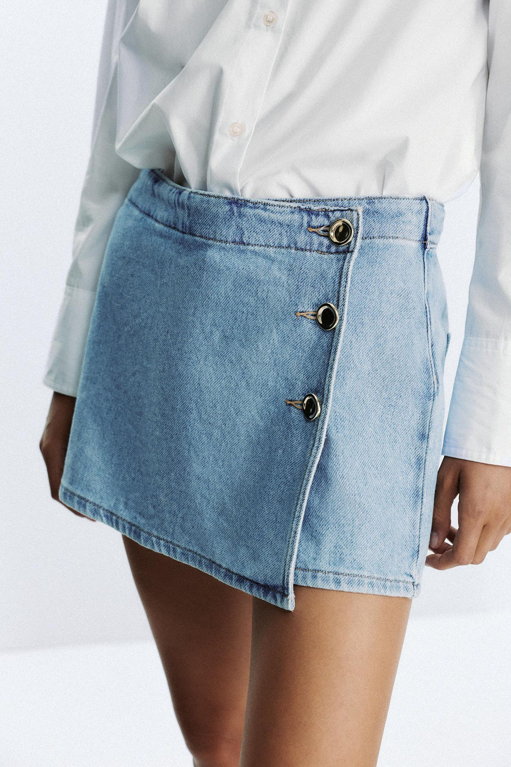 Z1975 DENIM SKORT WITH WRAP-OVER BUTTON DETAIL - Zara фото 2