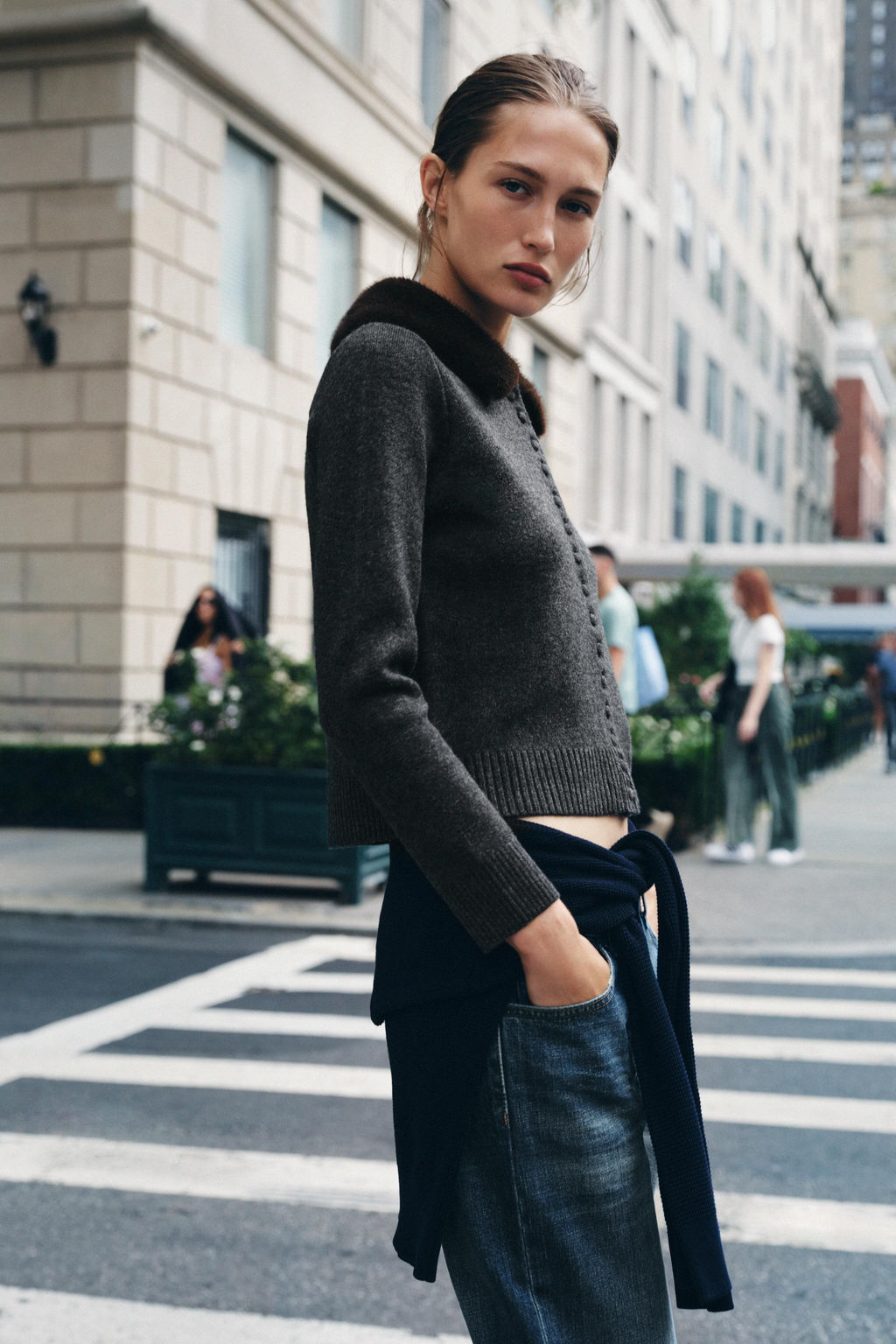 FAUX FUR LAPEL CARDIGAN - Zara фото 4