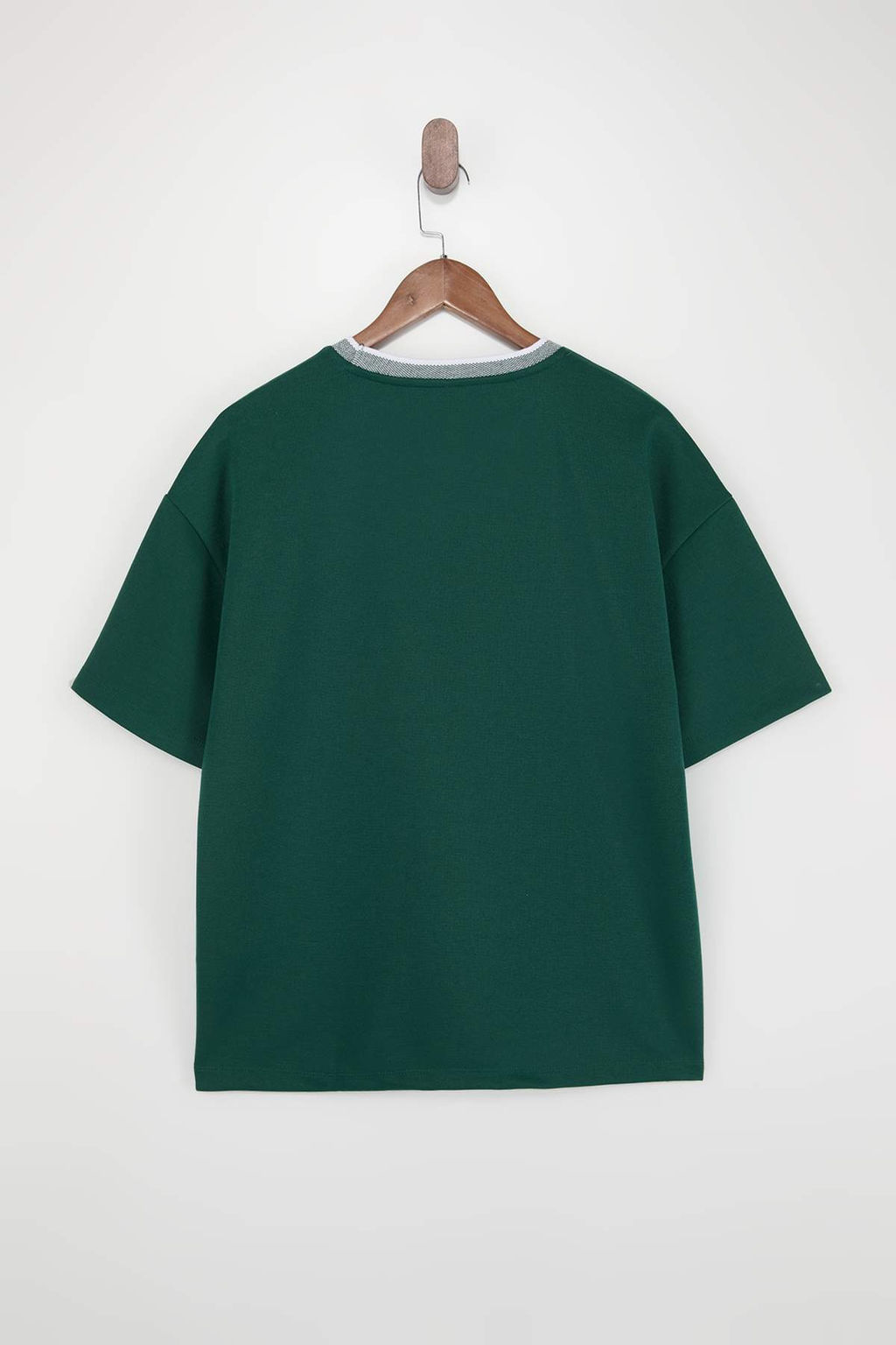 Haki Oversize/Genis Kesim Triko Bantl? Dokulu Pike T-Shirt TMNSS23TS00079