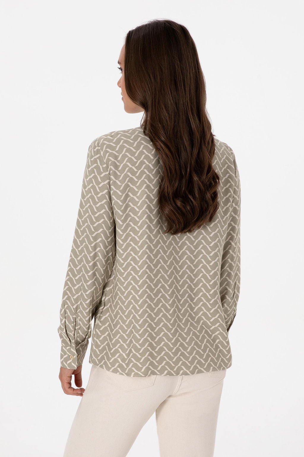 Kad_n A__k Haki Uzun Kollu G_mlek