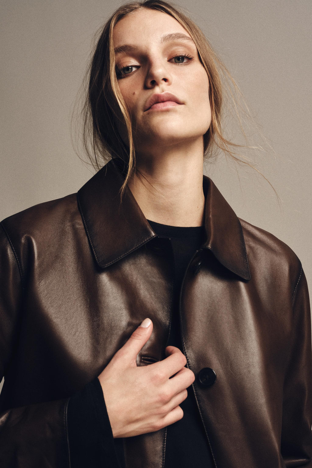 MINIMAL LEATHER JACKET ZW COLLECTION LIMITED EDITION - Zara фото 4