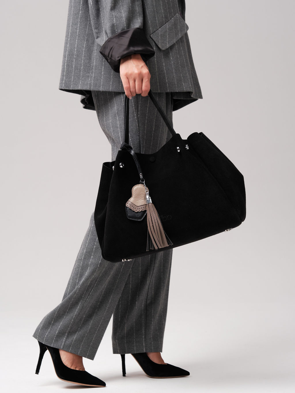 Замшевая сумка с матрешкой Vasilisa DBR 31210 черный фото 11